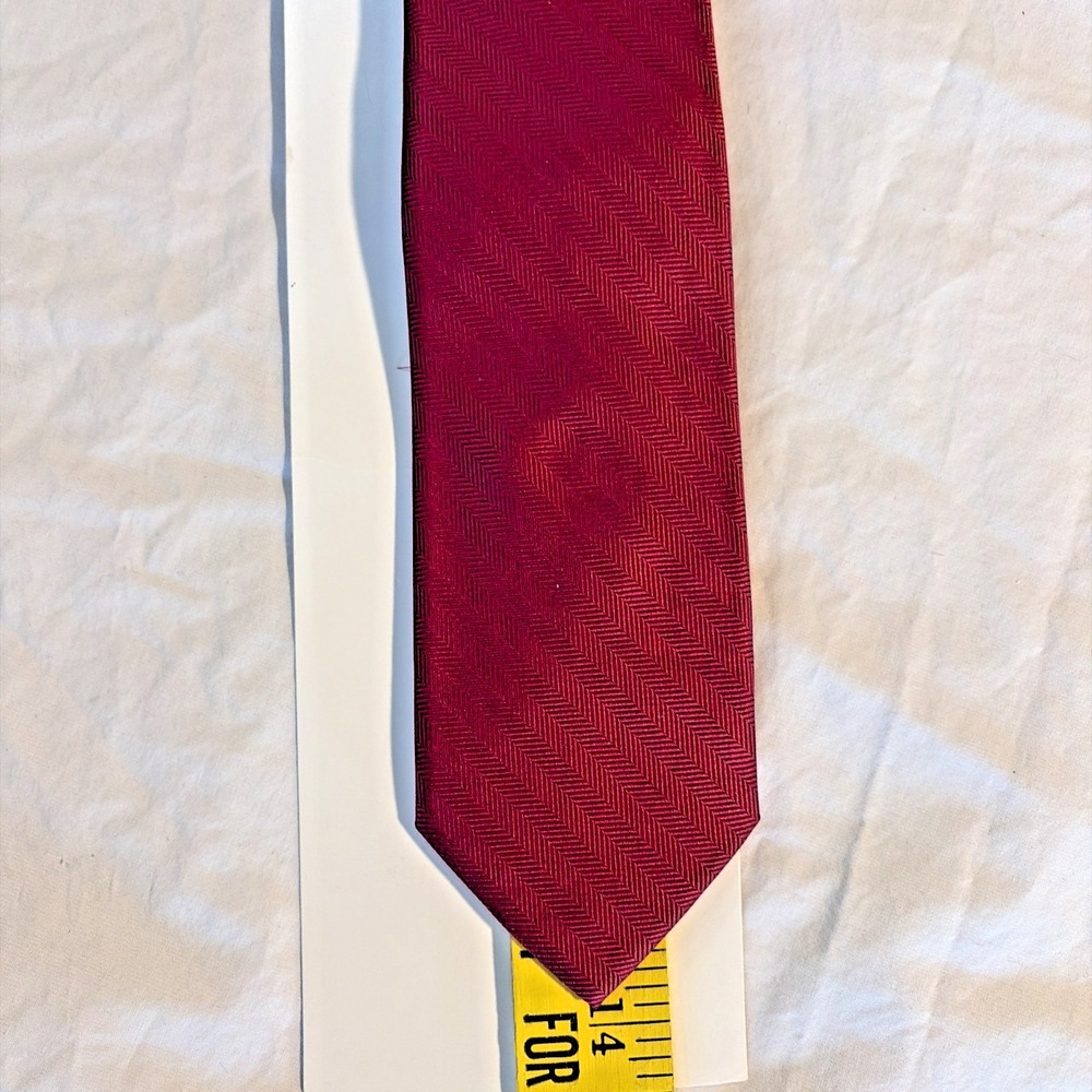 Cat & Jack Zipper Tie In Red - 14 Inches - Picture 2 of 3